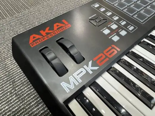 Akai MPK261 MIDI Controller 2